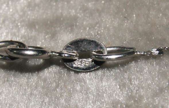 14ct White gold necklace with 13x 8mm Tahitian pearls