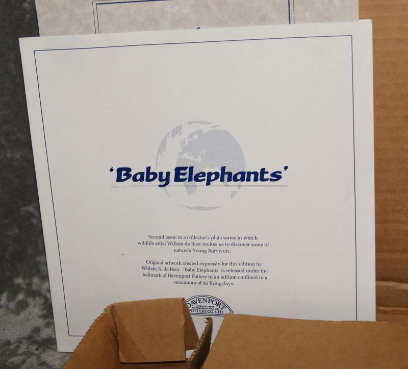 Davenport Baby Elephants collectable plate in original box with paperwork