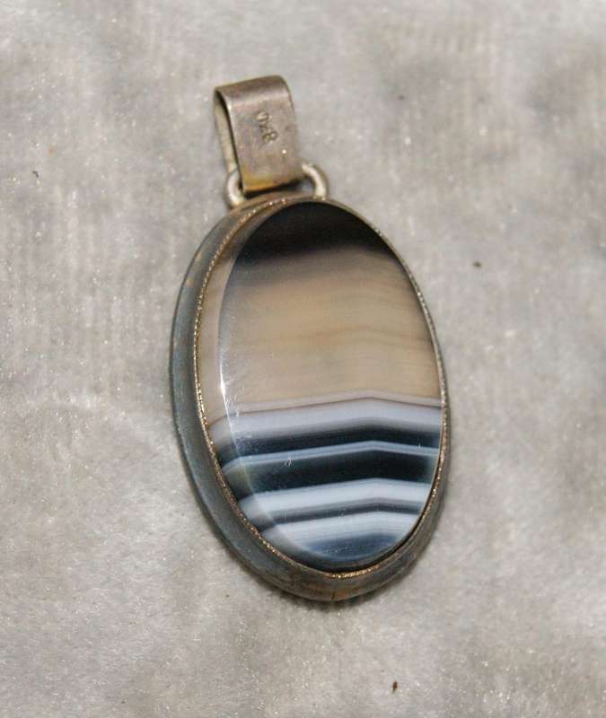 Vintage 830 silver and blue and clear Agate pendant