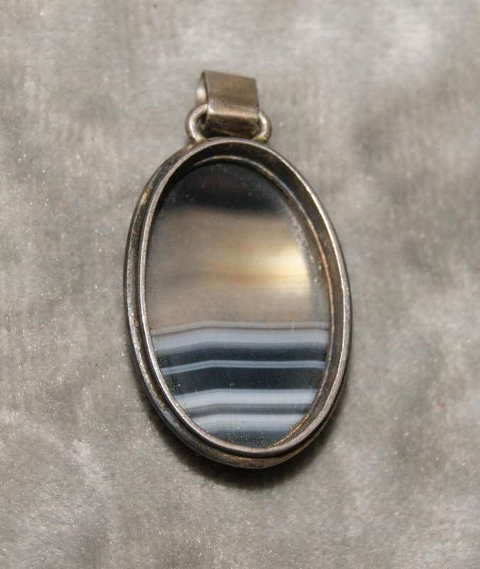 Vintage 830 silver and blue and clear Agate pendant