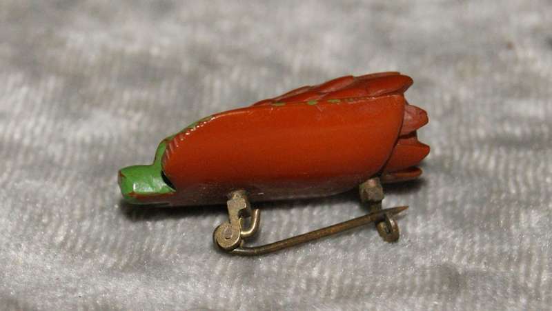 Vintage hand carved Protea brooch pin