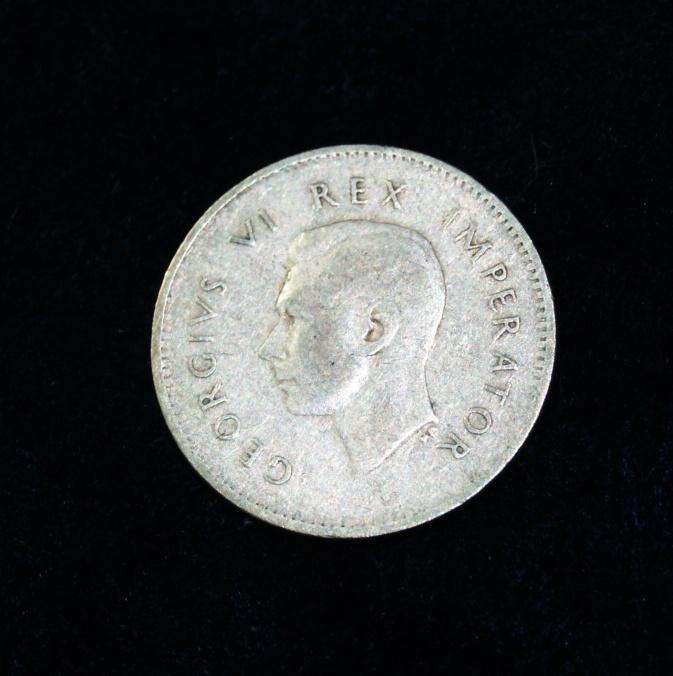 1940 South African Tickey 3d @ crazy low R1 start