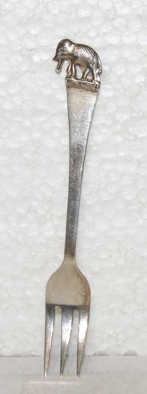 Siam Sterling Silver Hors d'Oeuvres Fork (7g) @@@ CRAZY LOW R1 START