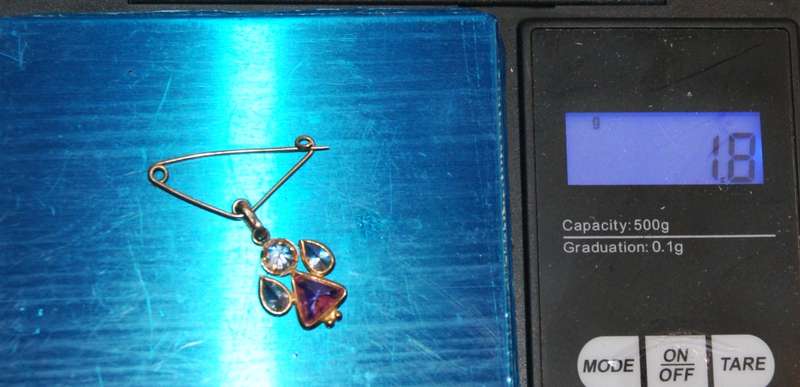 9ct Gold Brooch Pendant (1.8g) @@@ CRAZY LOW R1 START