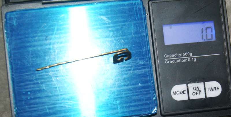 9ct gold tie pin with the letter "G" (1g) @ ccrraazzyy low R1 start