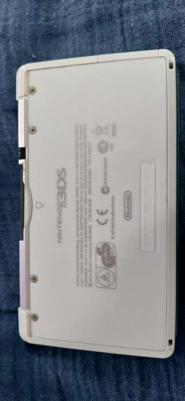 Nintendo 3DS Console (White)