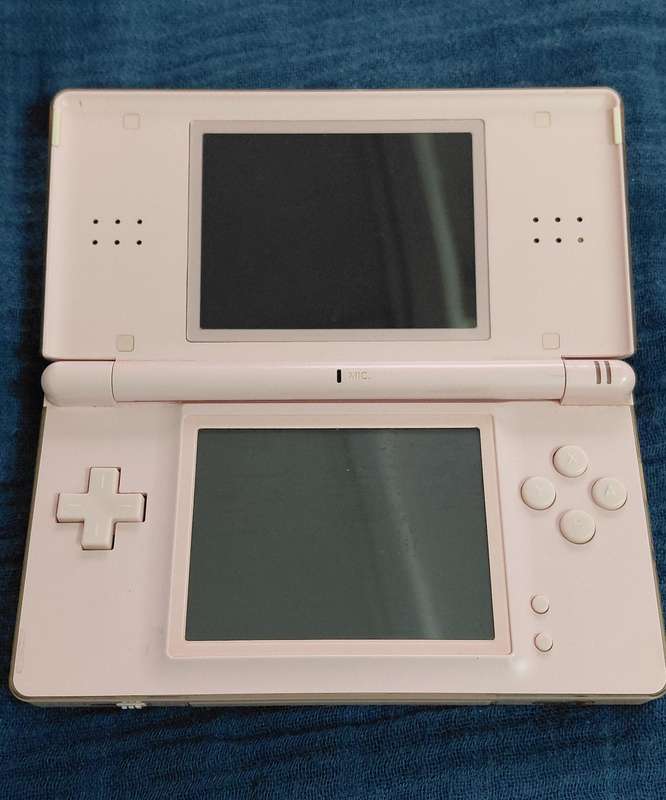 Nintendo DS Lite Console (Coral Pink)