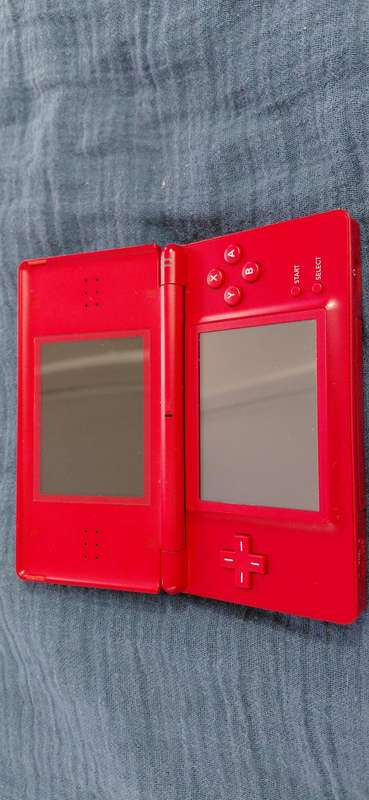Nintendo DS Lite Console (Red)