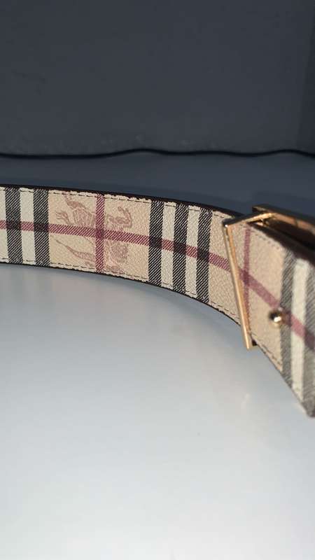 Burberry reversible belt