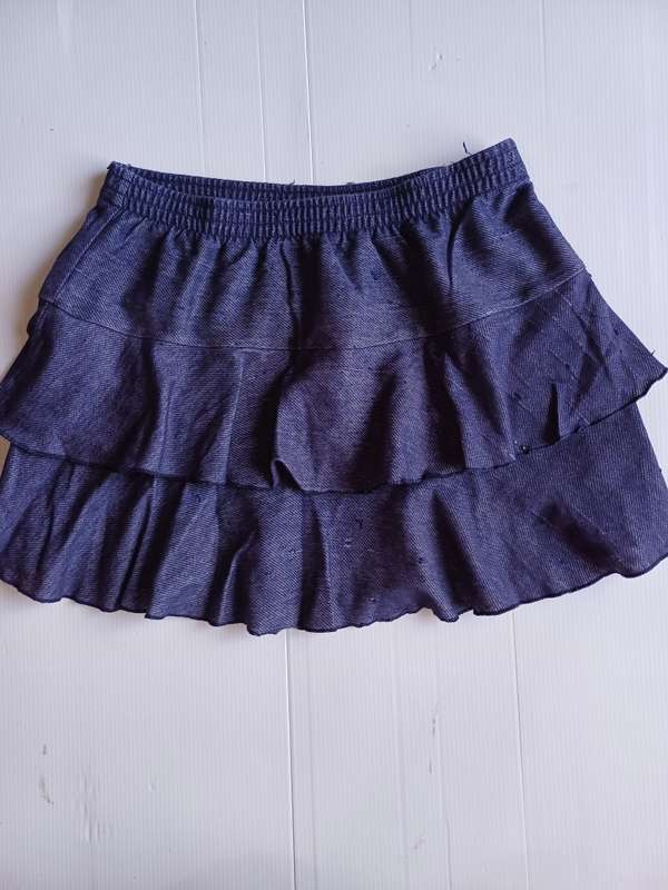 Girls Skirt (Size 11-12years)