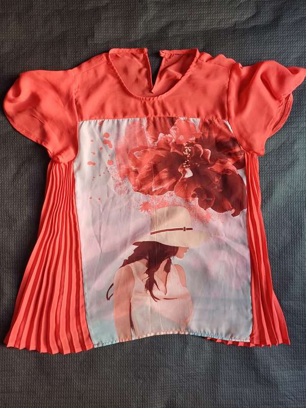 Ladies Top (Size L)