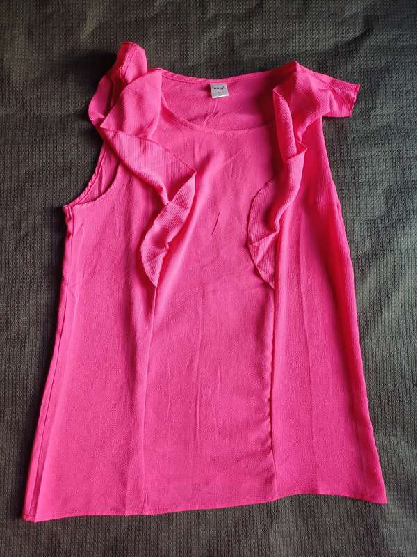 Ladies Top Image (Size 34)