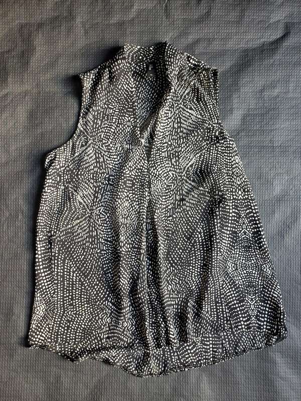 Ladies Oasis Fashion Top (Size 10)