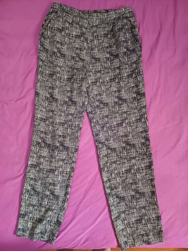 Ladies Pants Woolworths (Size 8)