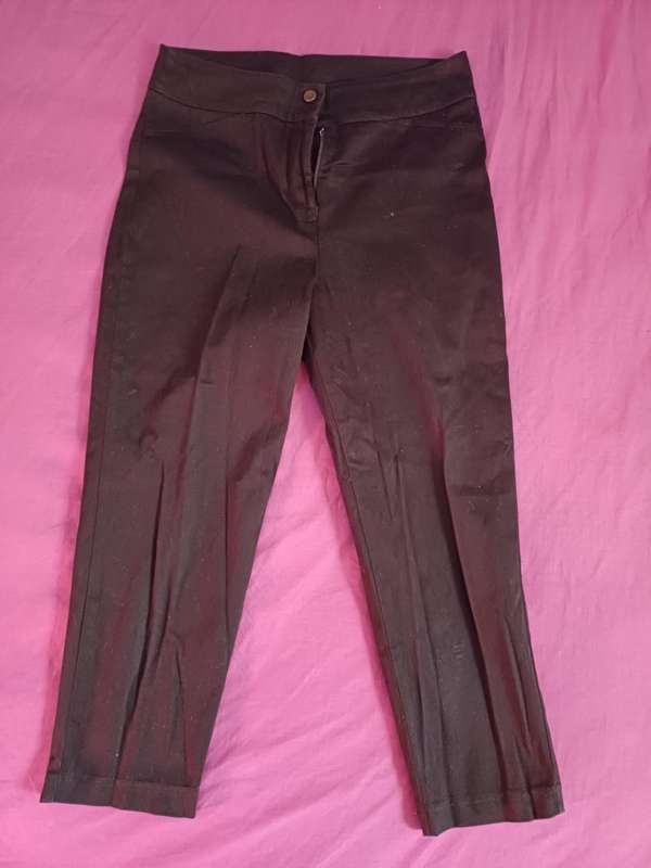 Ladies 3/4 Pants Legends Collection (Size 10)