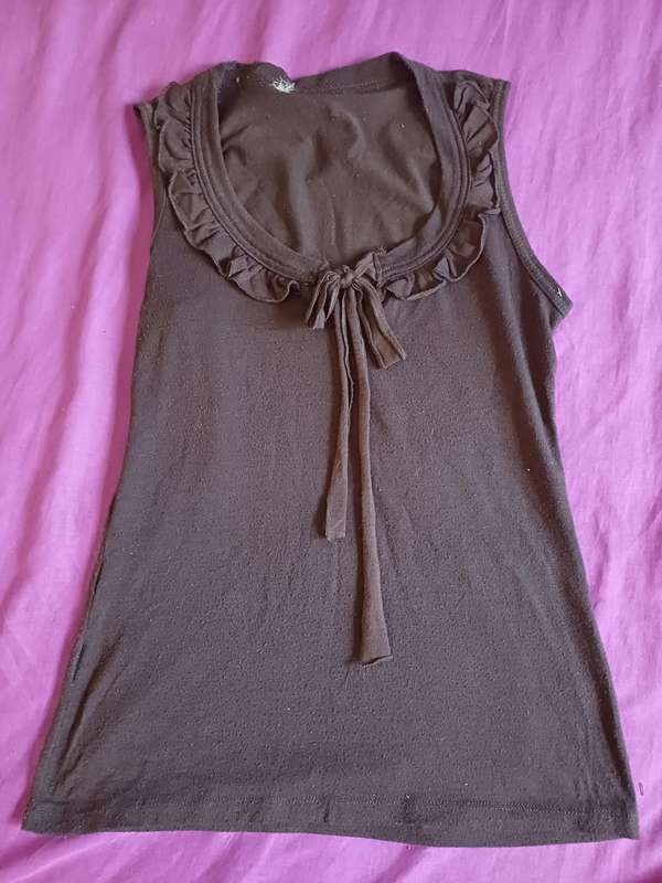 Ladies Top (Size S)