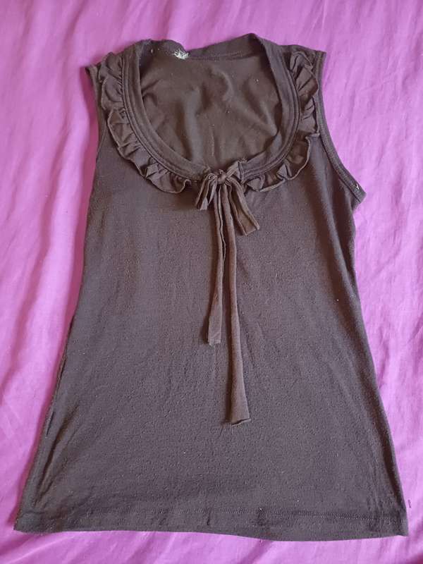 Ladies Top (Size S)