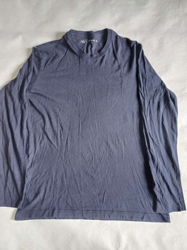 Mens Top AU Essentials (Size M)