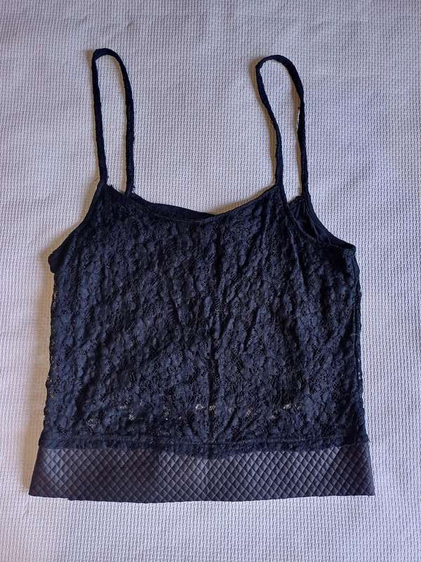 Ladies Top (Size M)