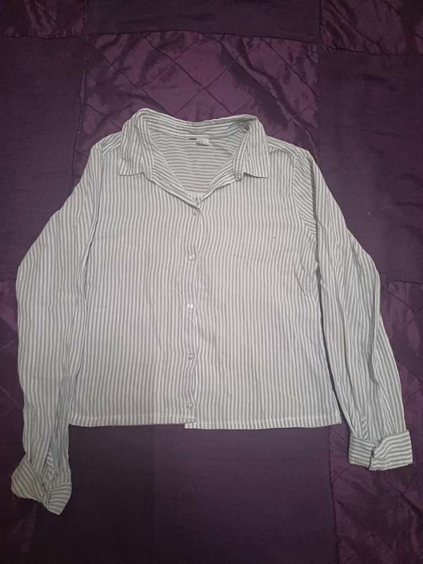 Ladies Longsleeve Top (Size 32)