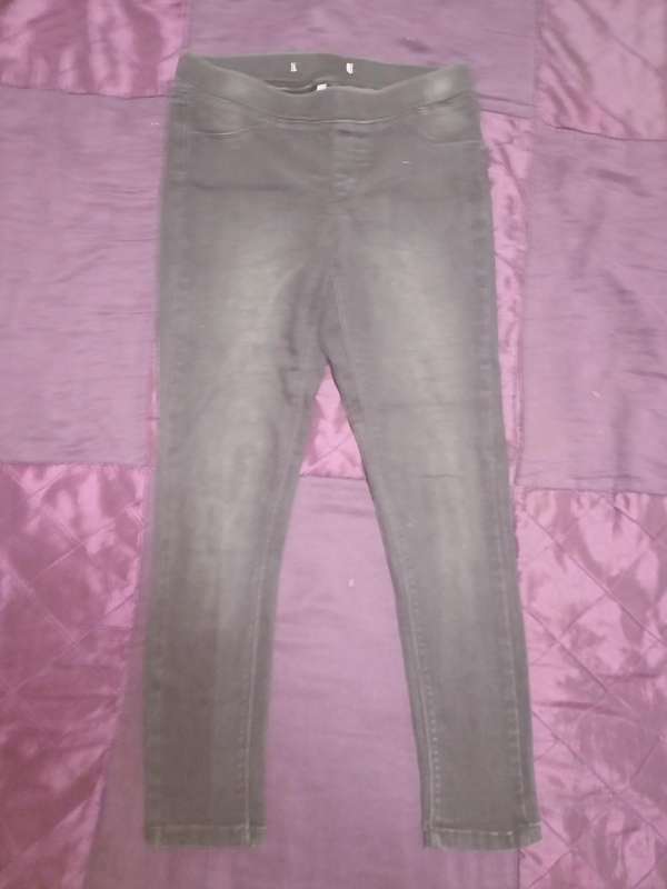 Ladies Pants (Size 6)
