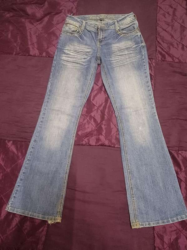 Ladies Jean Outlook Red Bootleg (Size 35)