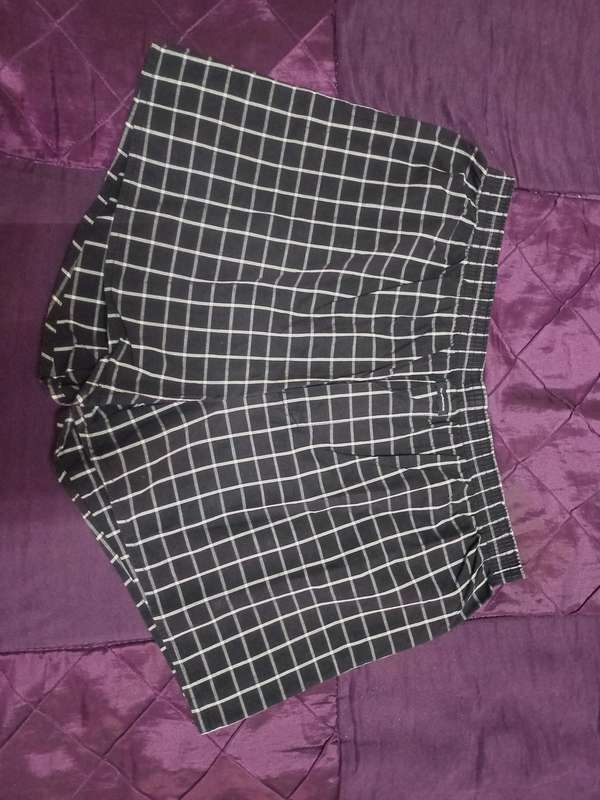 Men Short Woolworths (Size L)
