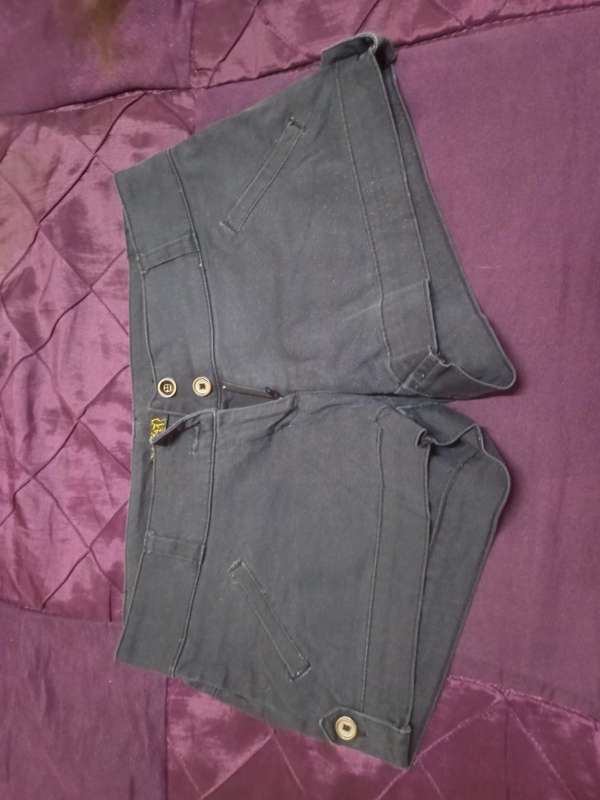 Ladies Short RT (Size 32)