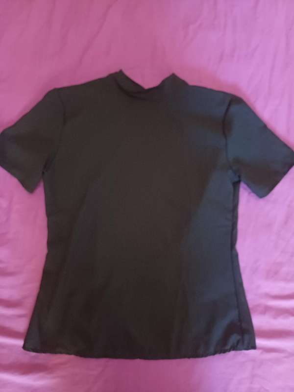 Ladies Top (Size M)