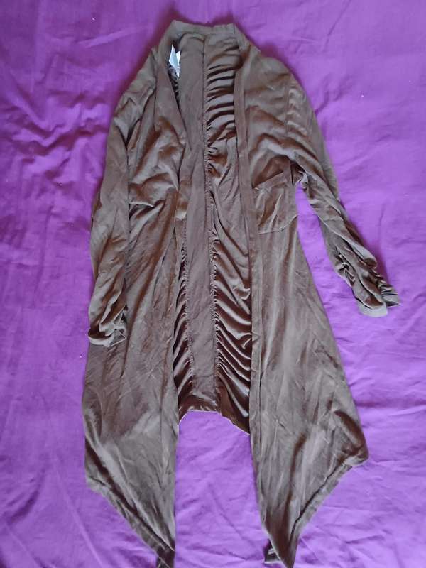 Ladies Top Legit (Size 12)
