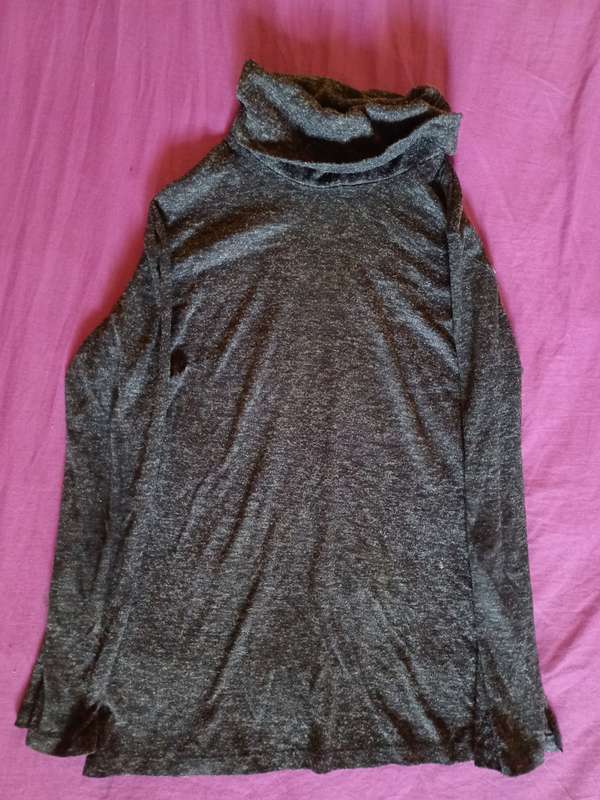 Ladies Top Exact (Size 8)