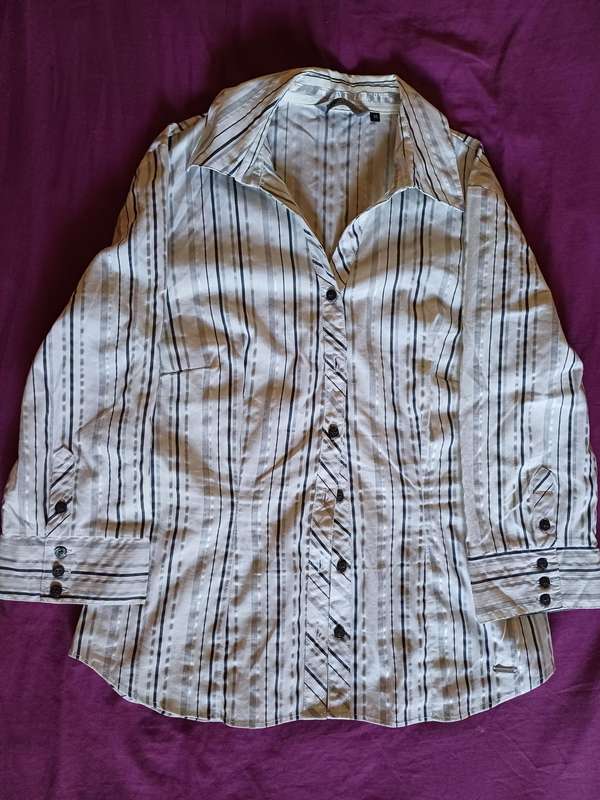 Ladies Top Finnigans (Size 36)
