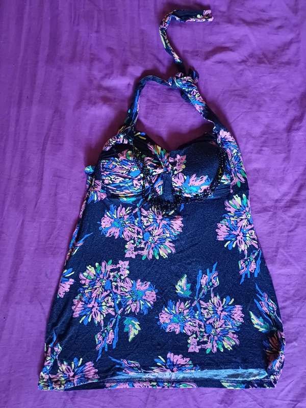 Ladies Top RT (Size M)