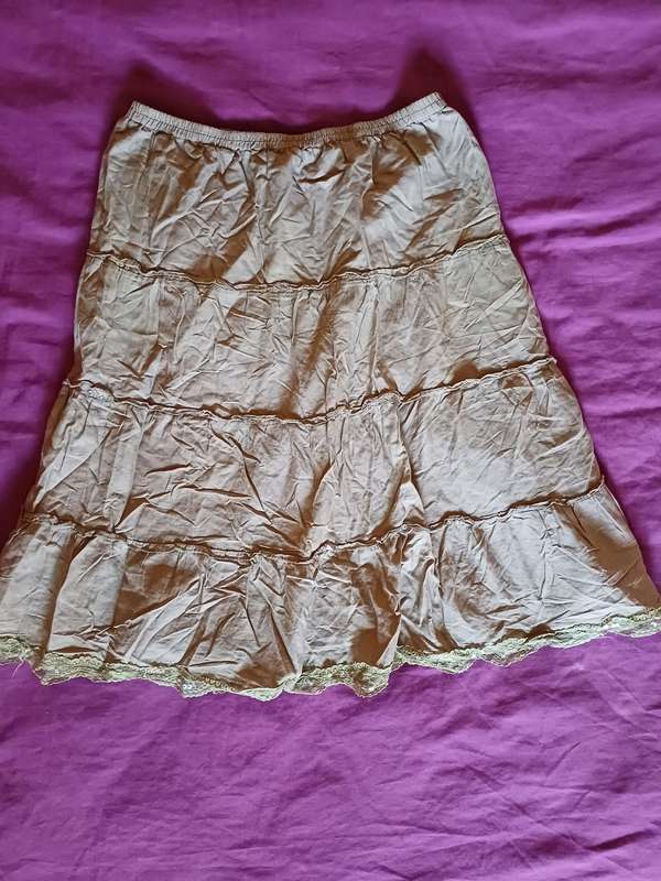 Girl Skirt New Wave (Size 9-10years)