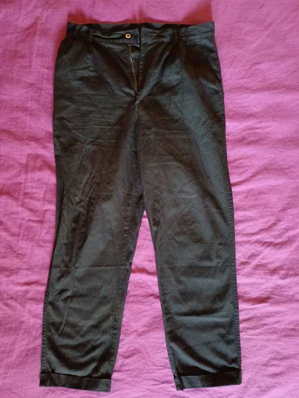 Men Pants (Size M)