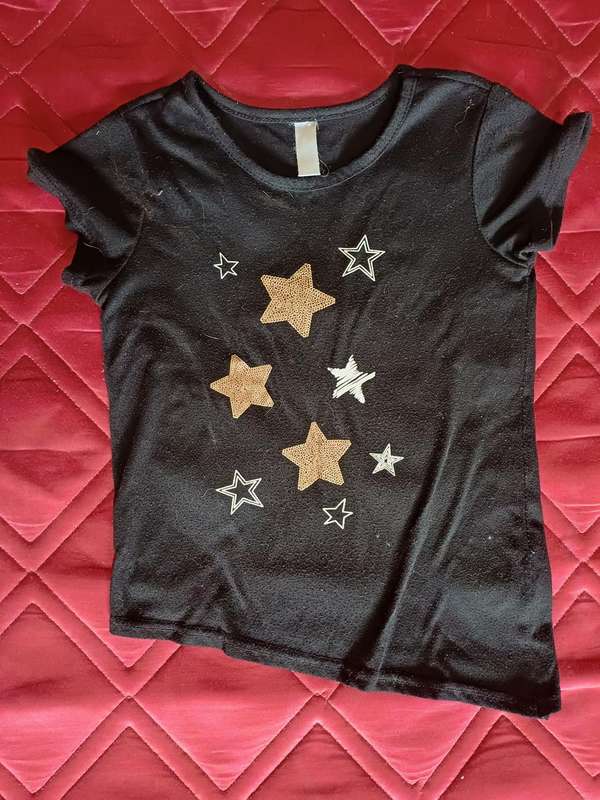 Girl Top (Size 6-7years)