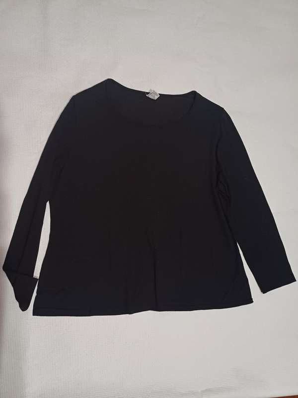 Ladies Top Image (Size 46)