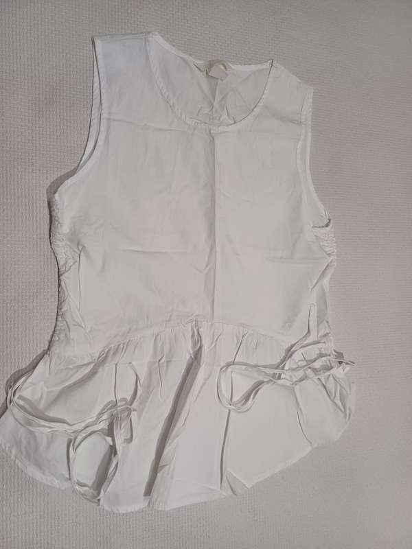 Ladies Top H & M (Size 6)