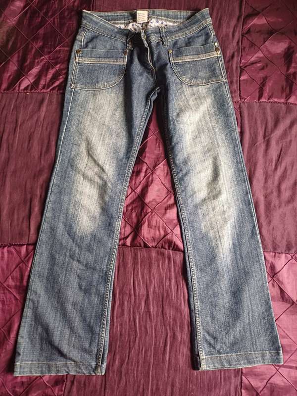 Ladies Jeans RT (Size 32)