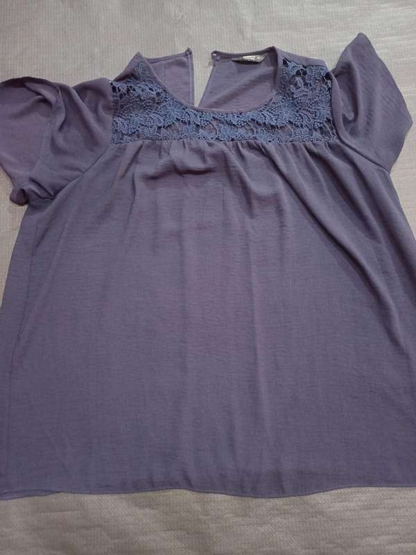 Ladies Top Kelso Curves (Size 22)