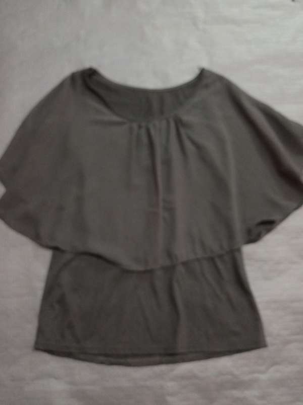 Ladies Top (Size S)