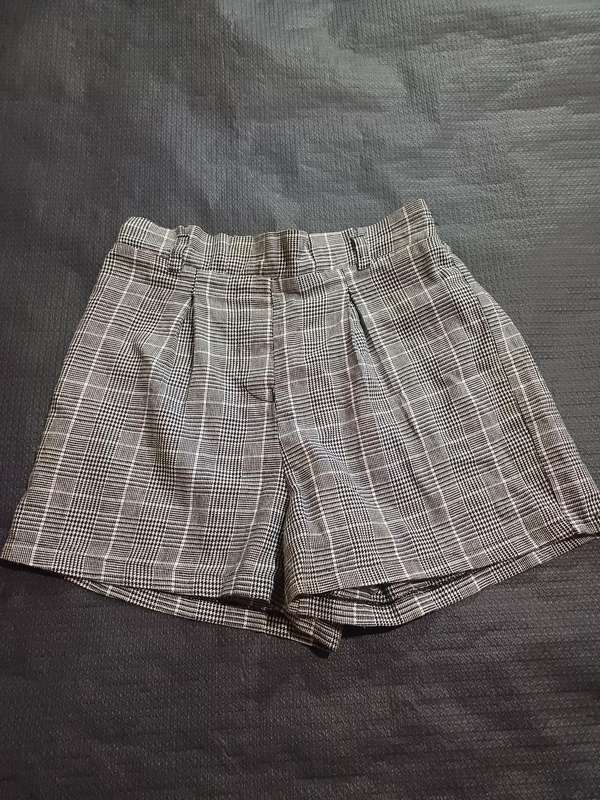 Ladies Short RT (Size 8)