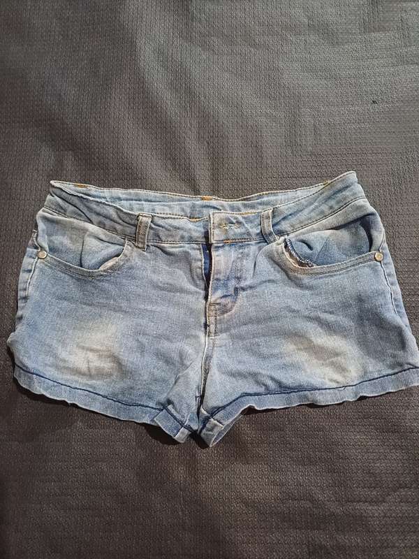 Girl Short Friends Inc (Size 9-10)