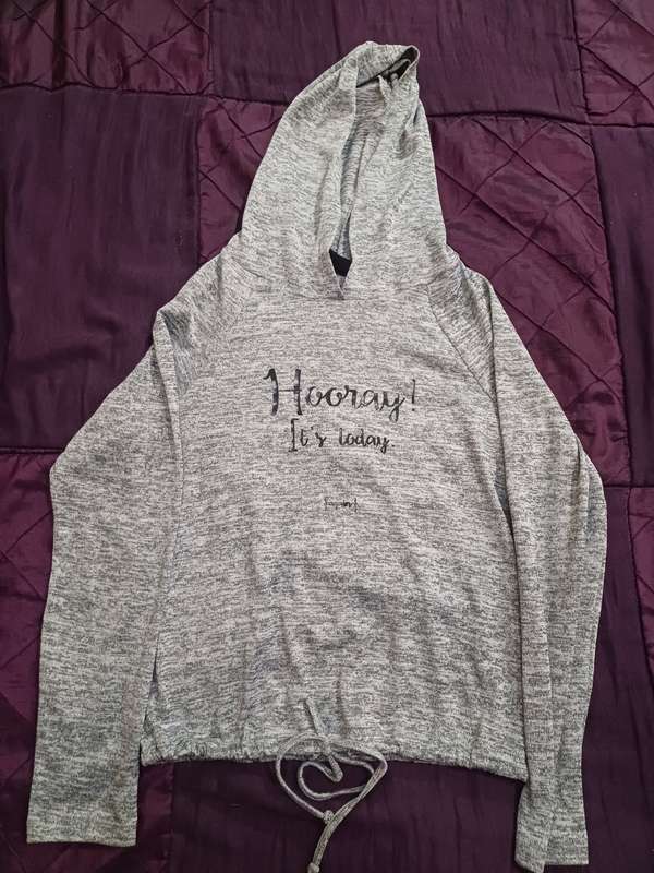 Ladies Hoodie Top (Size SS)