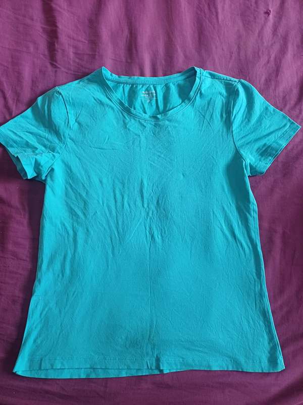 Ladies Top (Size M)