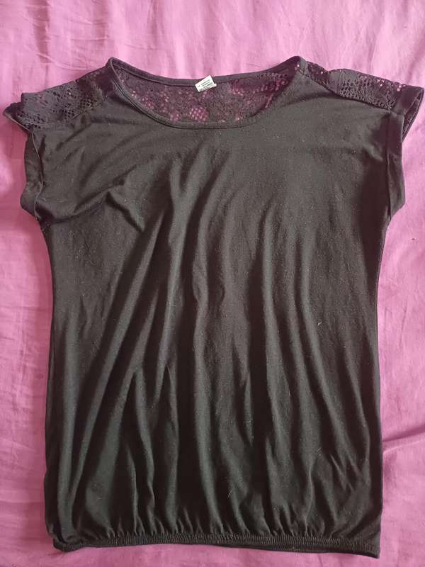 Ladies Top Image (Size M)