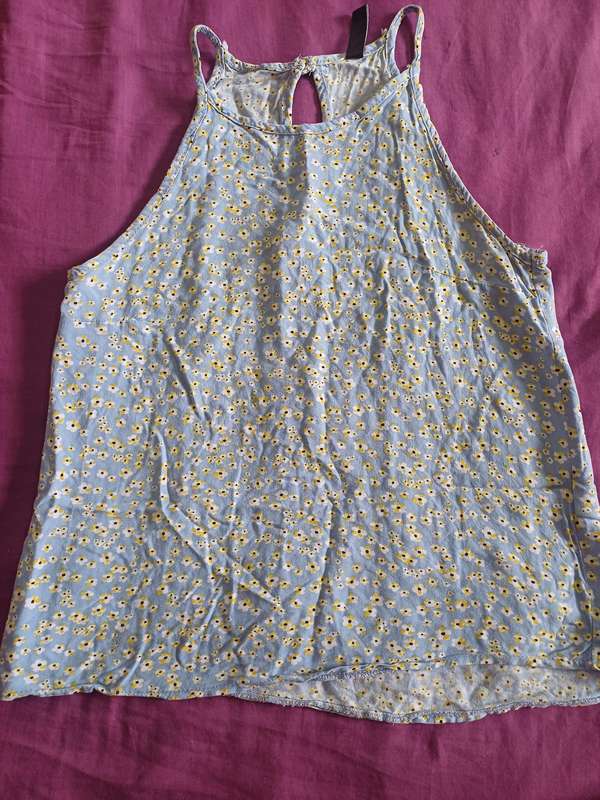 Ladies Top Network (Size 6)