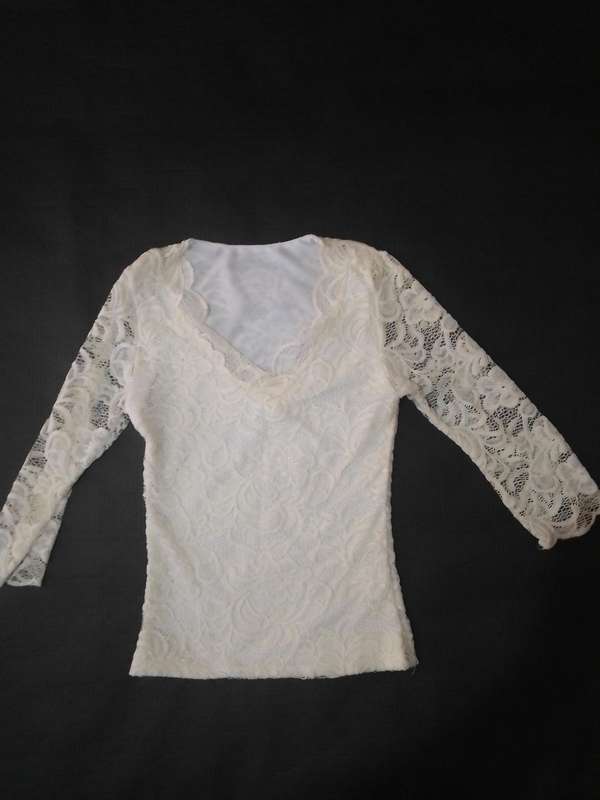 Ladies 3/4 Top (Size M)