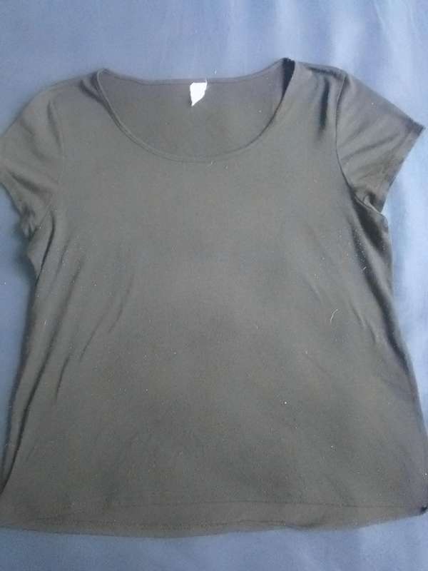 Ladies Top Image (Size 42)