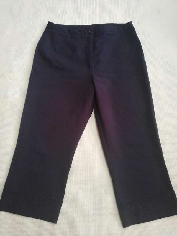 Ladies 3/4 Pants Casual American (Size 16)